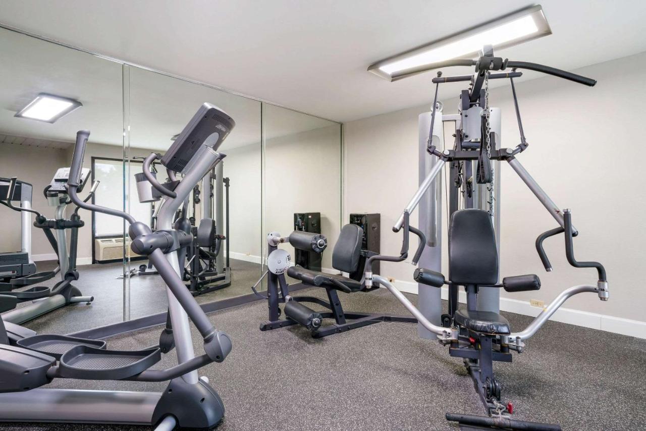Quality Inn Greenville Near University Экстерьер фото