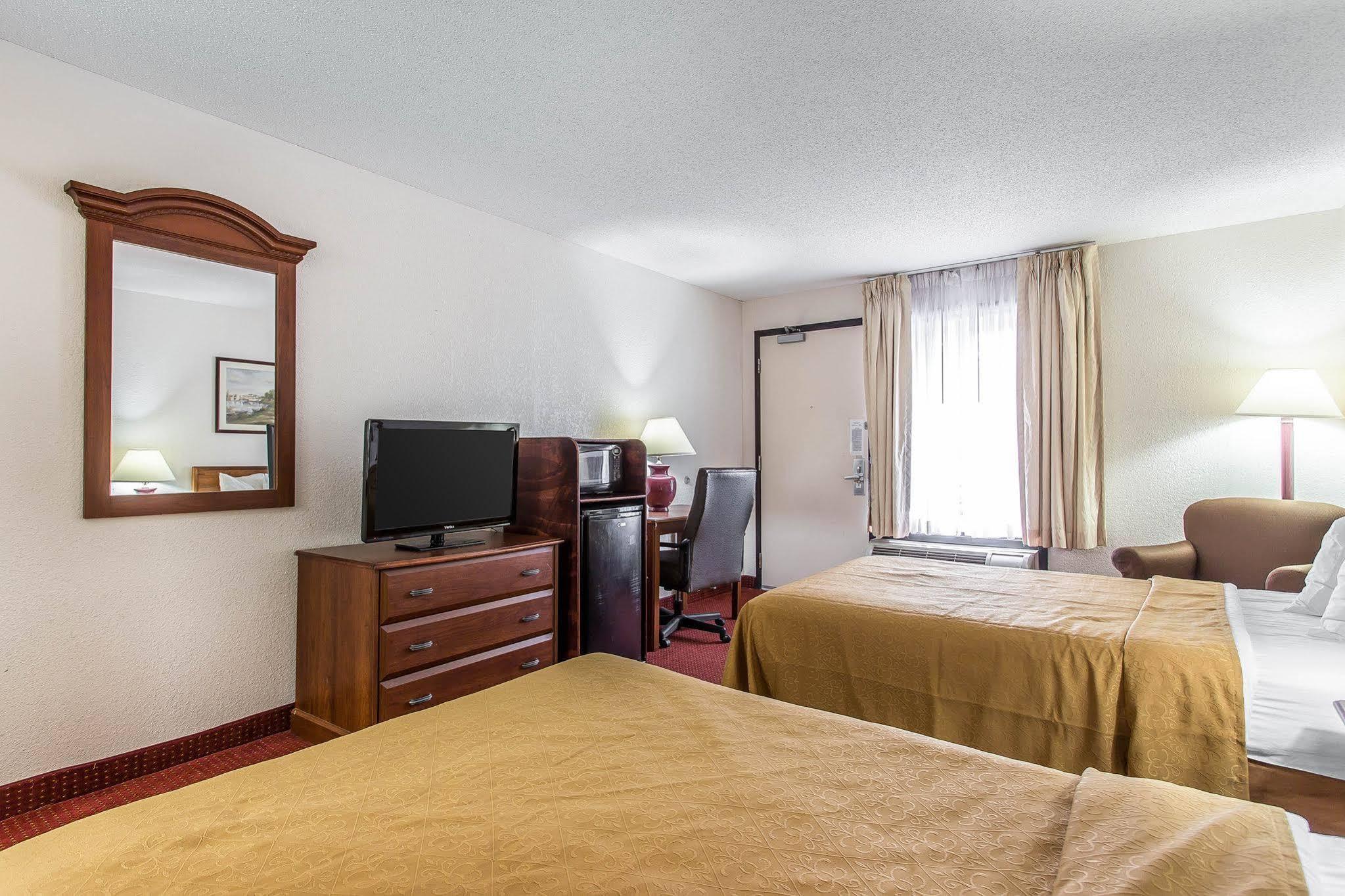 Quality Inn Greenville Near University Экстерьер фото