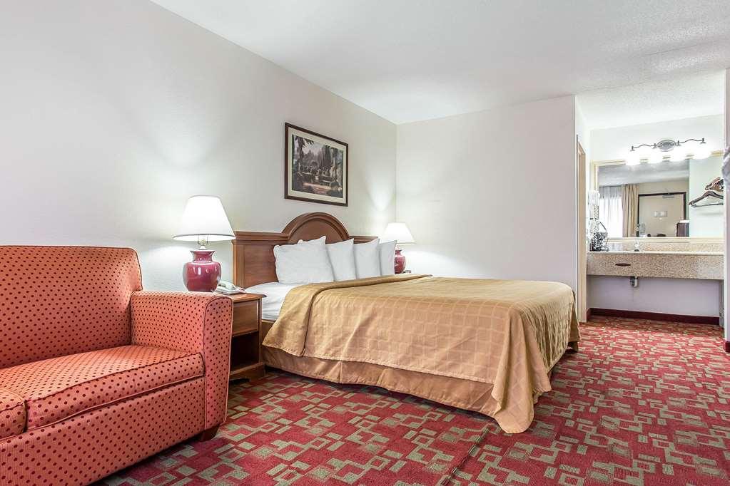 Quality Inn Greenville Near University Номер фото