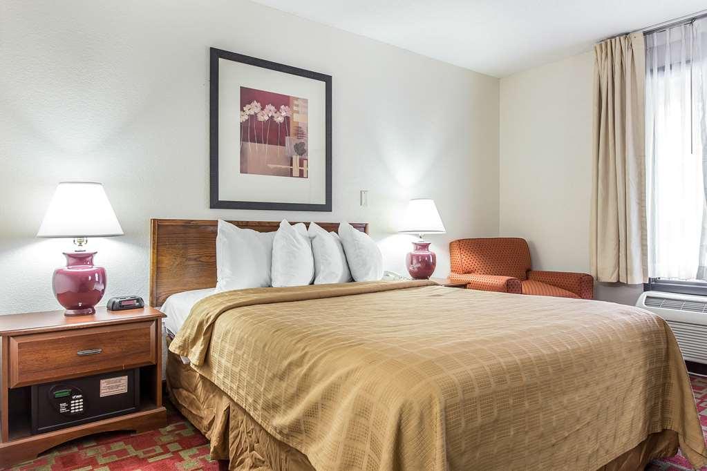 Quality Inn Greenville Near University Номер фото